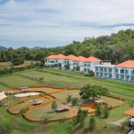 Viva Montane Hotel Ban Nong Chap Tao Exterior photo